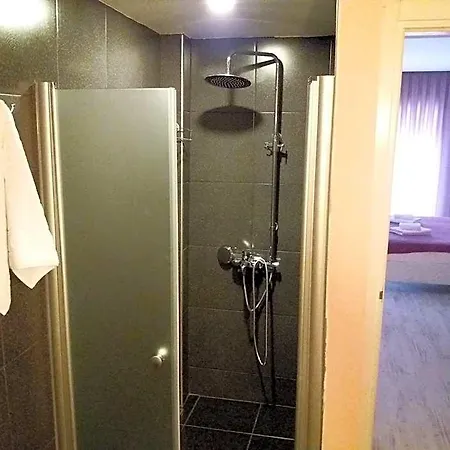 Hotel Sakura & Pub 4*
